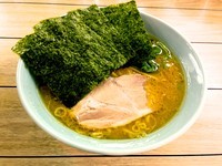 「ラーメン・麺カタメ」@らすた 代々木支店の写真