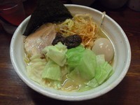 「熟成練り醤油らーめん大＋味玉」@『   』（無銘）の写真