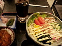 「サラダうどんセット(サラダうどん+ミニカツ丼)950円」@登利平 高崎モントレー店の写真