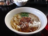 「醤油らぁ麺」@牛骨らぁ麺 マタドール 本店の写真