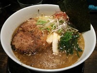 「鶏塩煮干し」@屋台らーめん 鷹流 高田馬場店の写真