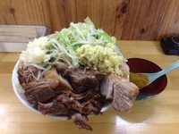 「小ラーメン豚入り＋うずら＋カレー粉」@らーめん つの旨の写真