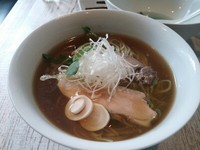 「アグー豚の醤油ラーメン（冷やしver）」@BumBunBlauCafe with BeeHiveの写真