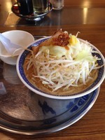 「ふじ麺こってり 中盛り ニンニク少なめ」@景勝軒 イオンモール太田東店の写真
