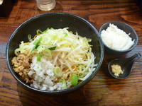 「油そば（ライス、にんにく）　６６０円」@麺処 花田 となりの写真