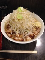 「らーめん中」@らーめん破顔おおびるの写真