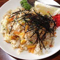 「炒飯セット（炒飯＋半ラーメン）700円」@中華レストラン ニュー北味の写真