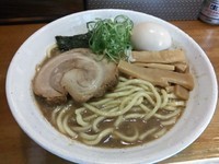 「らー麺750円＋味玉（サービス）＋ビール」@きんの写真