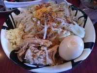 「ジャンクまぜそば　（大盛り：無料）　＋味玉：サービス券」@凌駕IDEAの写真