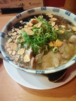 「にんにくらーめん（醤油）大盛」@ラーメン藤 福知山店の写真