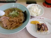 「Aランチ(ラーメン+餃子+ライス)799円」@ラーメン&らーめん 一代元 上里店の写真
