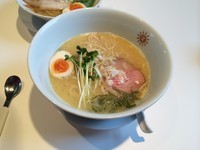 「鶏白湯の塩ラーメン」@ラーメン にっこう 本店の写真