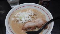 「鶏濃厚ラーメン　900円」@ラーメン まぜそば えにしの写真