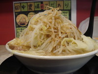 「特製らーめん（ヤサイニンニクアブラ）750円」@麺屋けんしんの写真