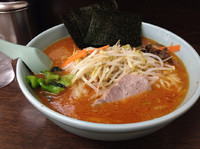 「辛味噌ラーメン（大盛り）800円＋200円」@とんぱた亭 片倉町店の写真