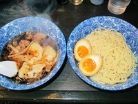 「肉ワンタンつけ麺620円＋麺中盛50円＋味玉90円」@肉厚わんたん麺と手作り焼売 ら麺亭 浅草支店の写真