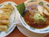 「中華そば+餃子　「390円+200円」」@日高屋 岩槻ワッツ店の写真