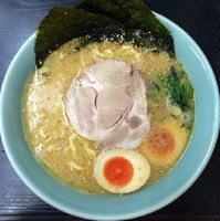 「ラーメン700円＋半味玉50円」@濱壱家 元住吉店の写真