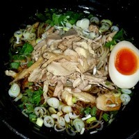 「【夏季限定】肉そば冷し  ７８０円」@龍のひげの写真