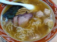 「ワンタン麺（ワンタン３個）　￥780」@支那ソバ すずきの写真