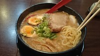 「極上豚骨らぁ麺」@らぁ麺 喜希の写真