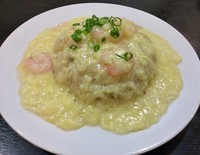 「とろ～り卵のエビ餡かけ炒飯 \880」@三国古都の写真