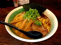 「らぁめん」@自家製麺 麺屋 利八の写真
