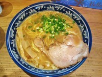 「ランチラー麺(500円：中盛無料)+半ライス(100円)」@ラー麺 鎌倉家の写真