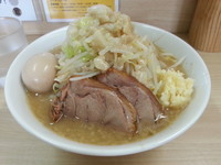 「ラーメン並麺半分（６５０円）」@ラーメンいつきの写真