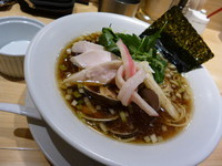 「鶏・煮干・蛤のトリプルSOBA」@Ginza Noodles むぎとオリーブの写真