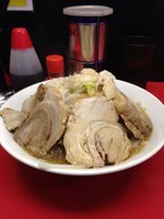 「ラーメン並、小豚」@びんびん豚の写真