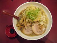 「「醤油ラーメン」＋「ネギ」＋「ピリ辛味（別皿で所望）」」@らーめん 味里 misatoの写真