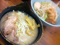 「つけ麺＋豚増し＋味玉（麺少な目＋ヤサイ＋ニンニク少な目）」@ラーメン二郎 池袋東口店の写真