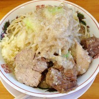 「ラーメン（麺柔め　ニンニク少し　アブラ）700円」@らーめん いち大の写真