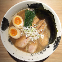 「特製中華そば」@麺屋 みちしるべ 二子玉川本店の写真