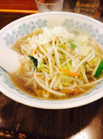 「醤油らーめん 細麺あっさり」@味噌らーめんと中華 てつまるの写真