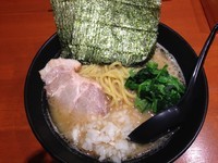 「醤油豚骨」@横浜家系らーめん 豚骨番長 秋葉原昭和通り店の写真