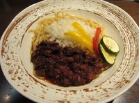 「限定　牛すじ赤ワイン煮カレーまぜ（８００円）」@麺や 虎徹の写真