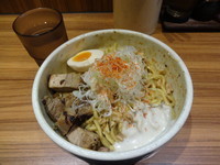 「ゴルゴンゾーラとクルミの汁なし担々麺」@汁なし破顔の写真