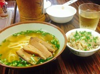 「宮古そば¥670＋ジューシー¥150」@すばやーの写真