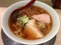 「喜多方らーめん（醤油味） ８００円」@麺や 七彩 東京駅の写真