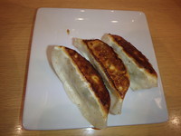 「ラーメン(670円)(硬め)セット(310円？)」@横綱家の写真