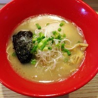 「鶏そば　700円」@鶏そば はつがいの写真