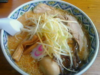 「豚骨味噌ネギらーめん・太麺900円」@らーめん ちゃあみい 天童店の写真