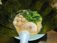 「醤油ラーメン￥680ほうれん草￥50のり￥50うずら￥50他」@大阪高槻 魂心家の写真