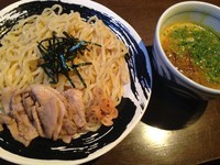 「鶏出汁味噌カレーつけ汁 （大盛）」@麺や 虎徹の写真