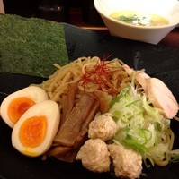 「全部のせ濃厚鶏白湯つけ麺（￥1,000）」@麺屋壱の介の写真