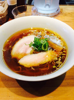 「醤油らーめん」@ラーメン屋 トイ・ボックスの写真