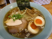 「中華そば（７００円）＋味玉（１００円）」@中華蕎麦 はざまの写真