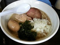 「煮干濃麺HV ニボ飯セット￥950+味玉」@濃麺 海月の写真